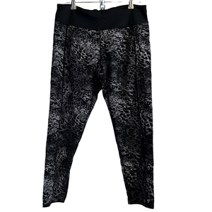 BETSY Johnson Performance Size XL Cheetah Animal Print Leggings